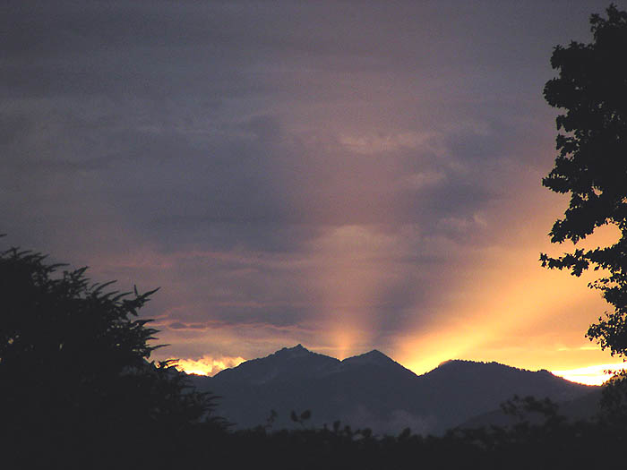 Click image for larger version

Name:	Light4.jpg
Views:	8
Size:	40.8 KB
ID:	34721