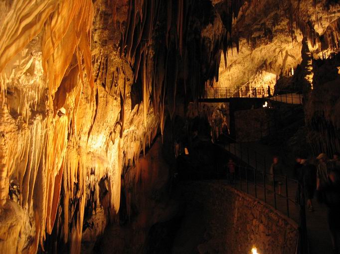 Click image for larger version

Name:	Caverns2.jpg
Views:	19
Size:	76.4 KB
ID:	7545